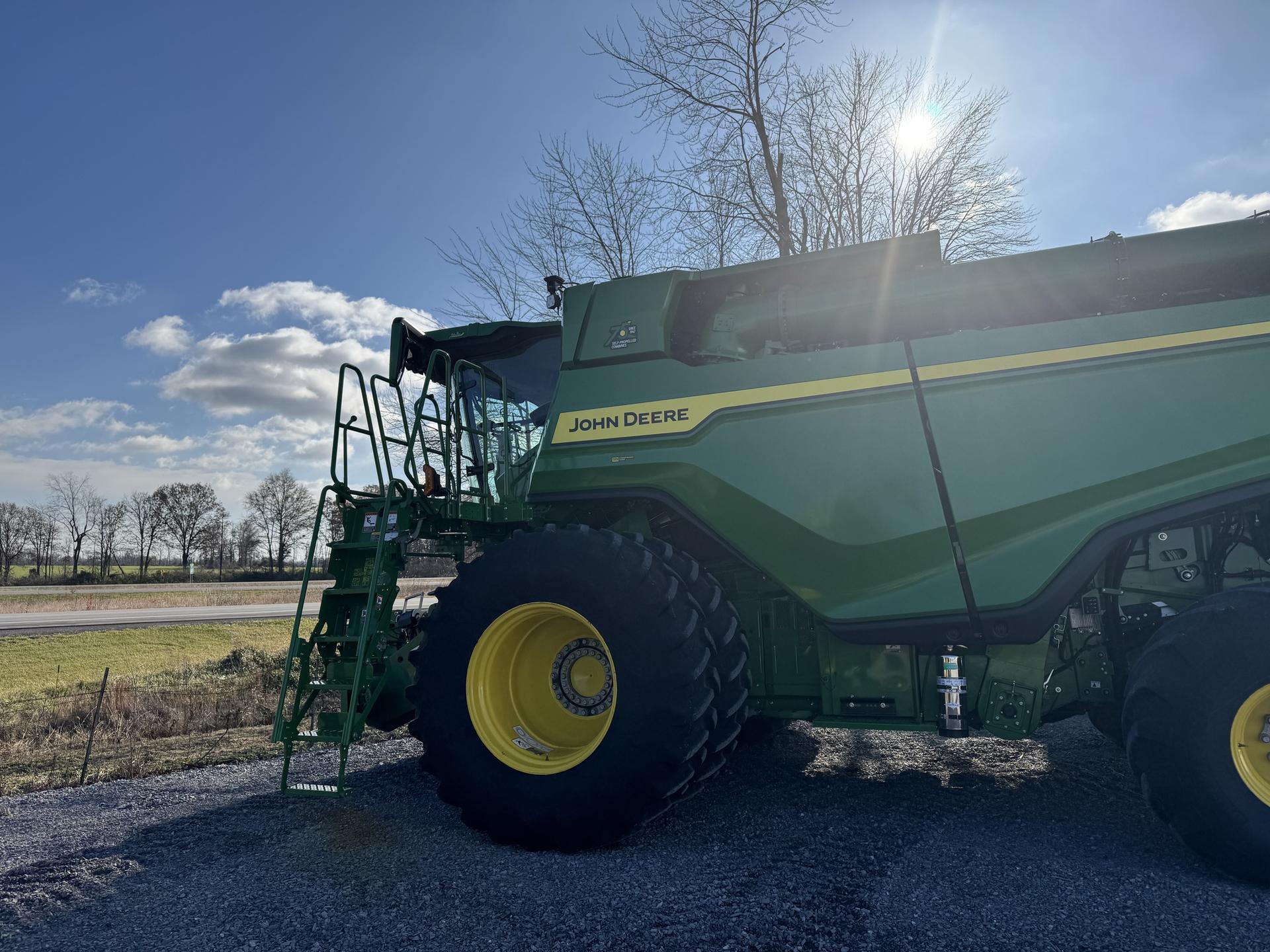 2022 John Deere X9 1000