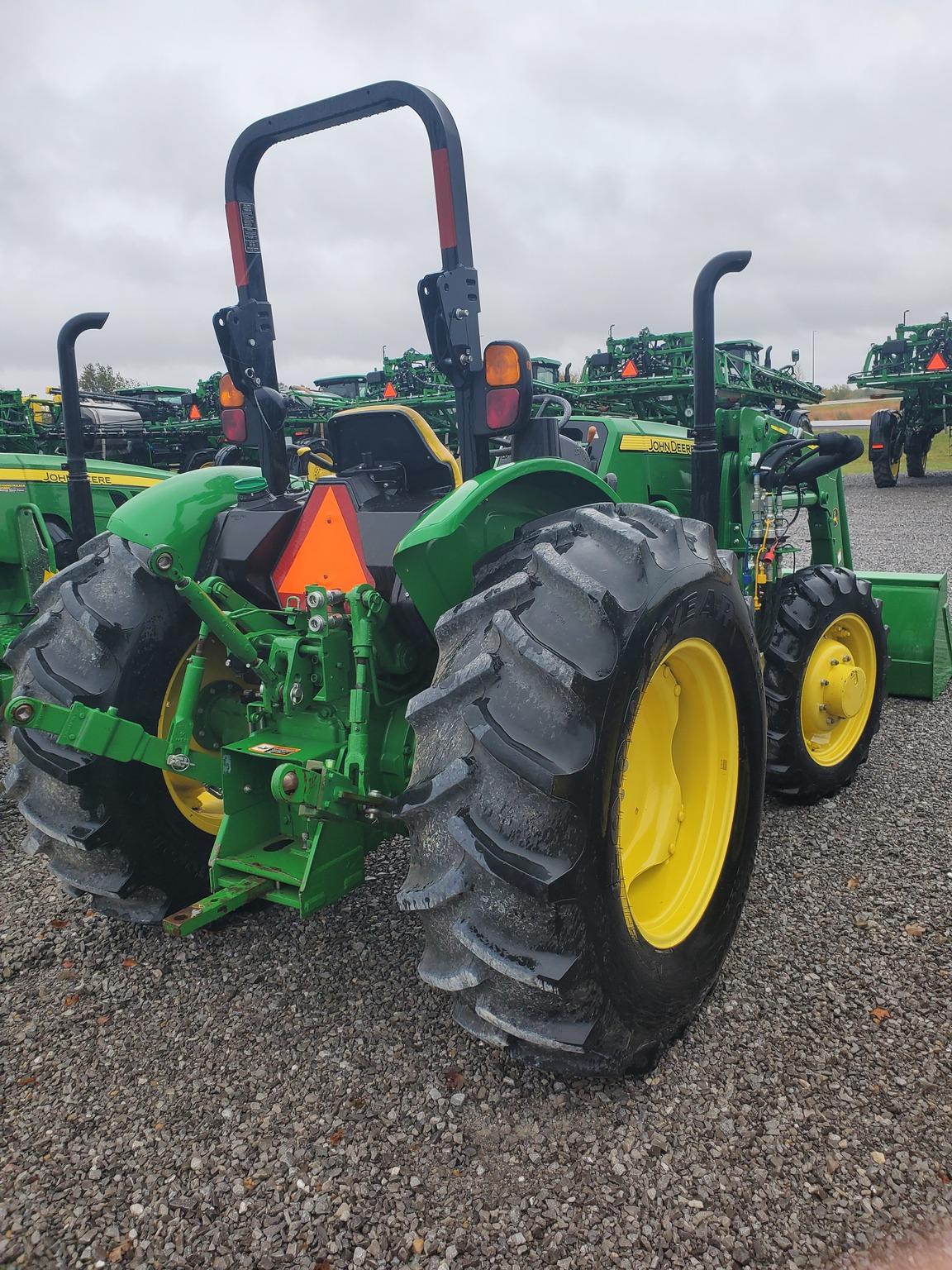 2017 John Deere 5055E