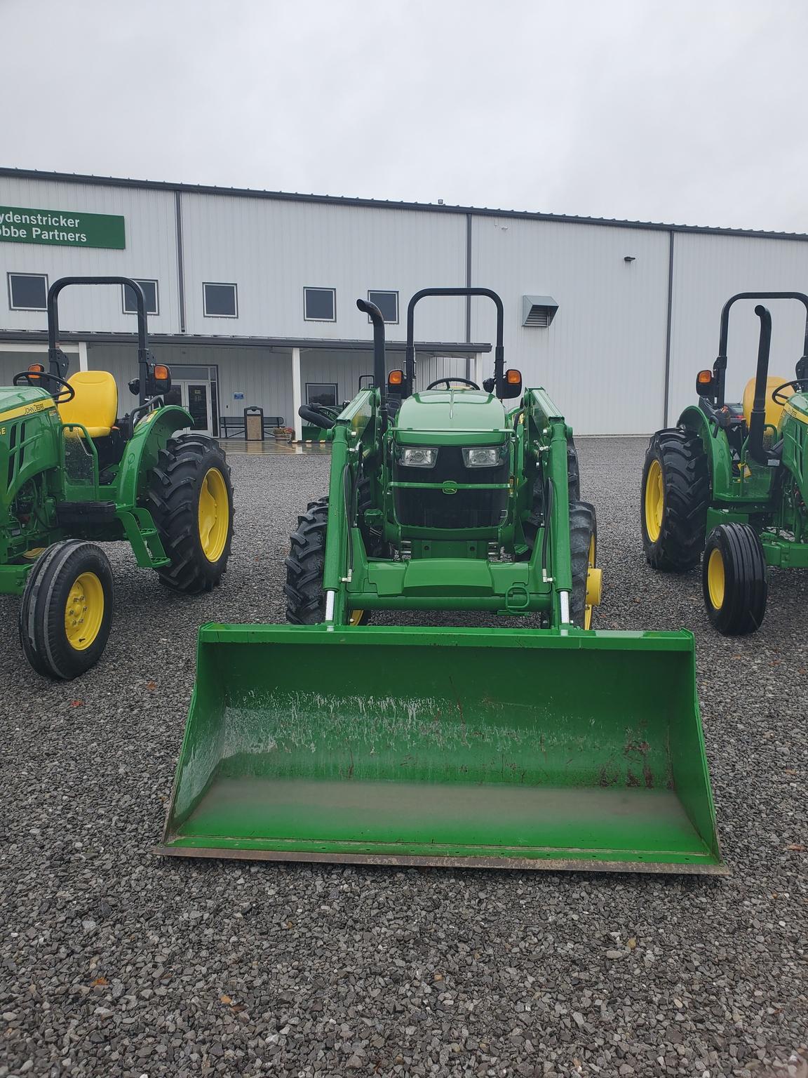 2017 John Deere 5055E