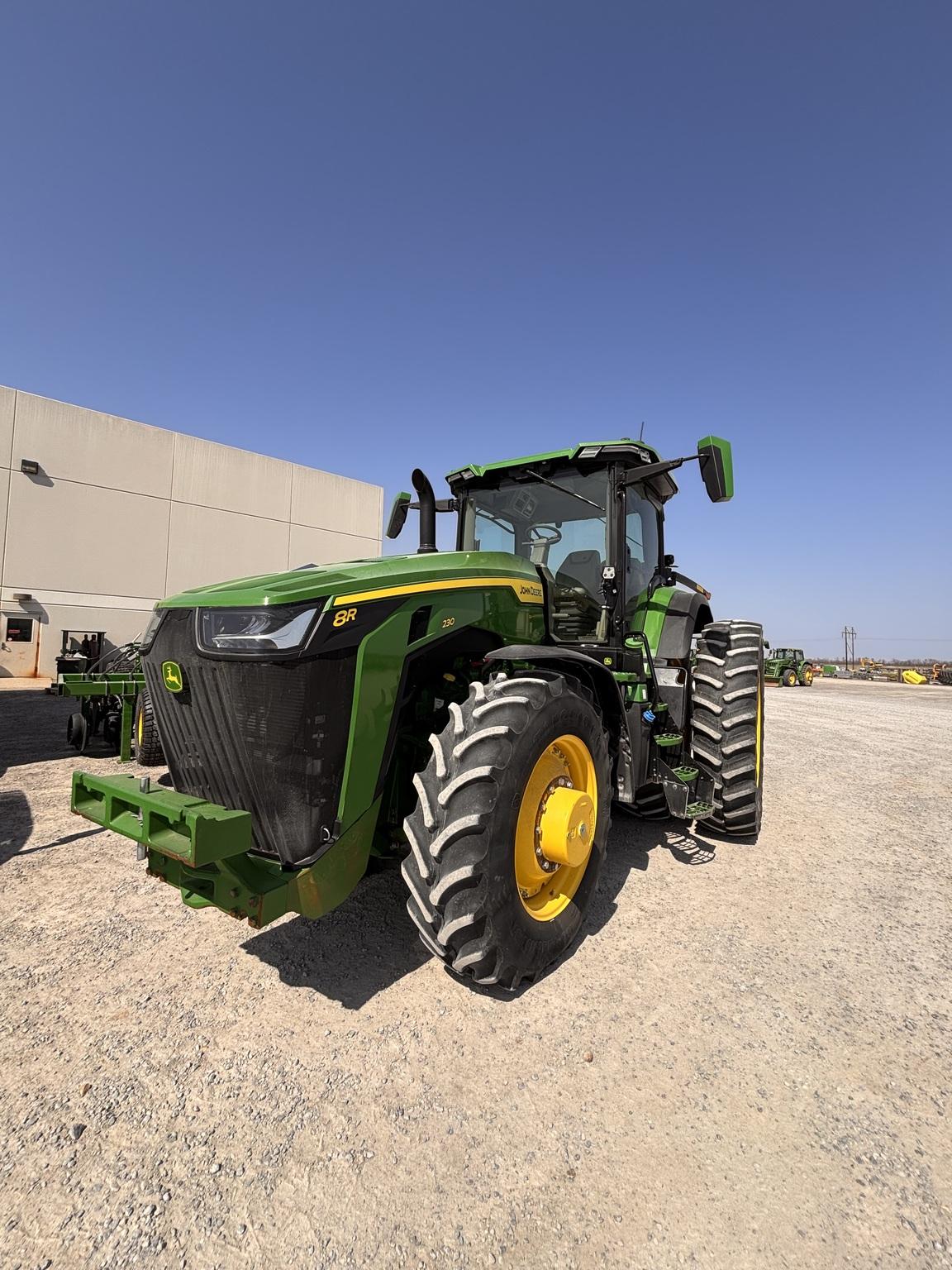 2024 John Deere 8R 230 Image