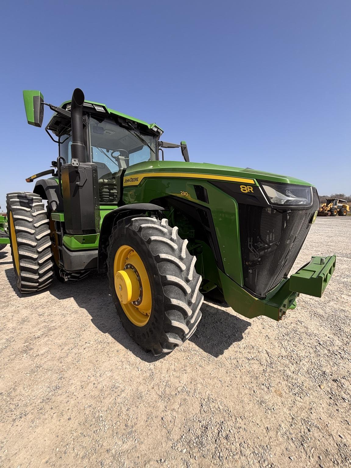 2024 John Deere 8R 230 Image