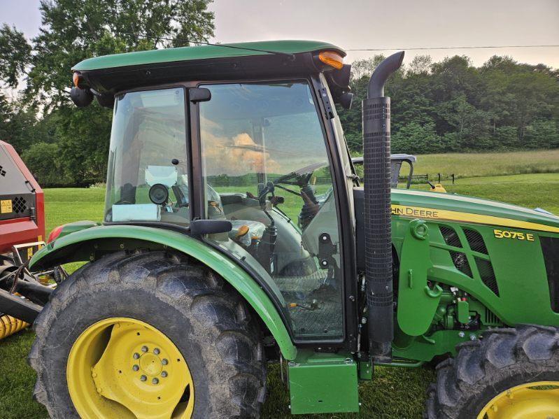 2021 John Deere 5075E