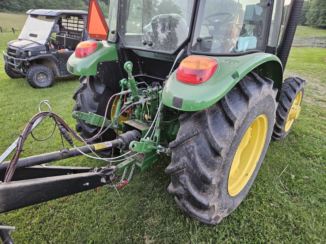 2021 John Deere 5075E