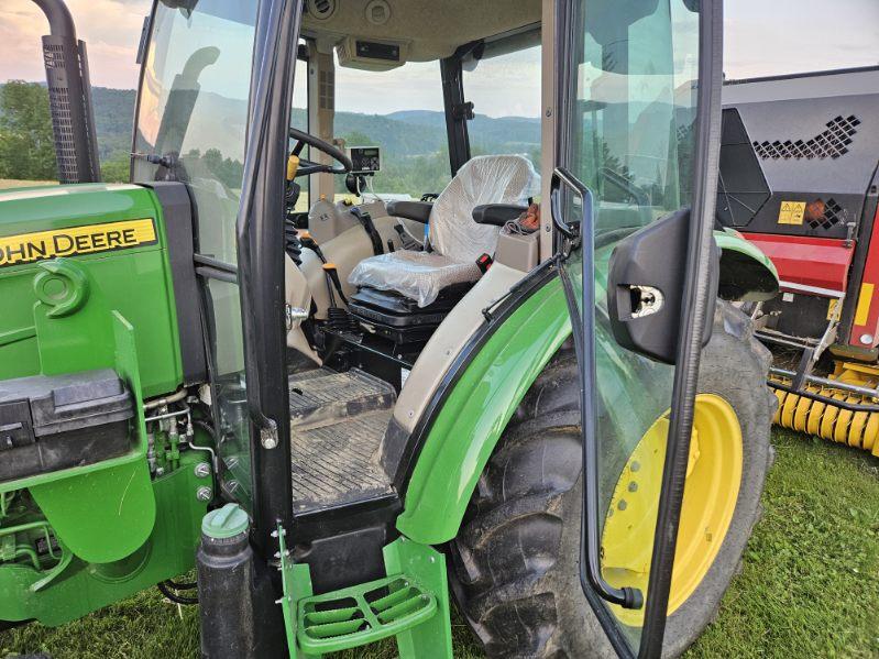 2021 John Deere 5075E