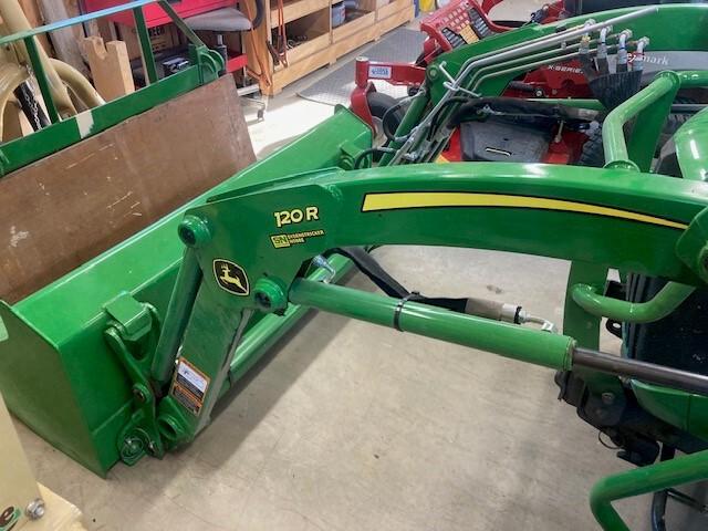 2021 John Deere 1025R