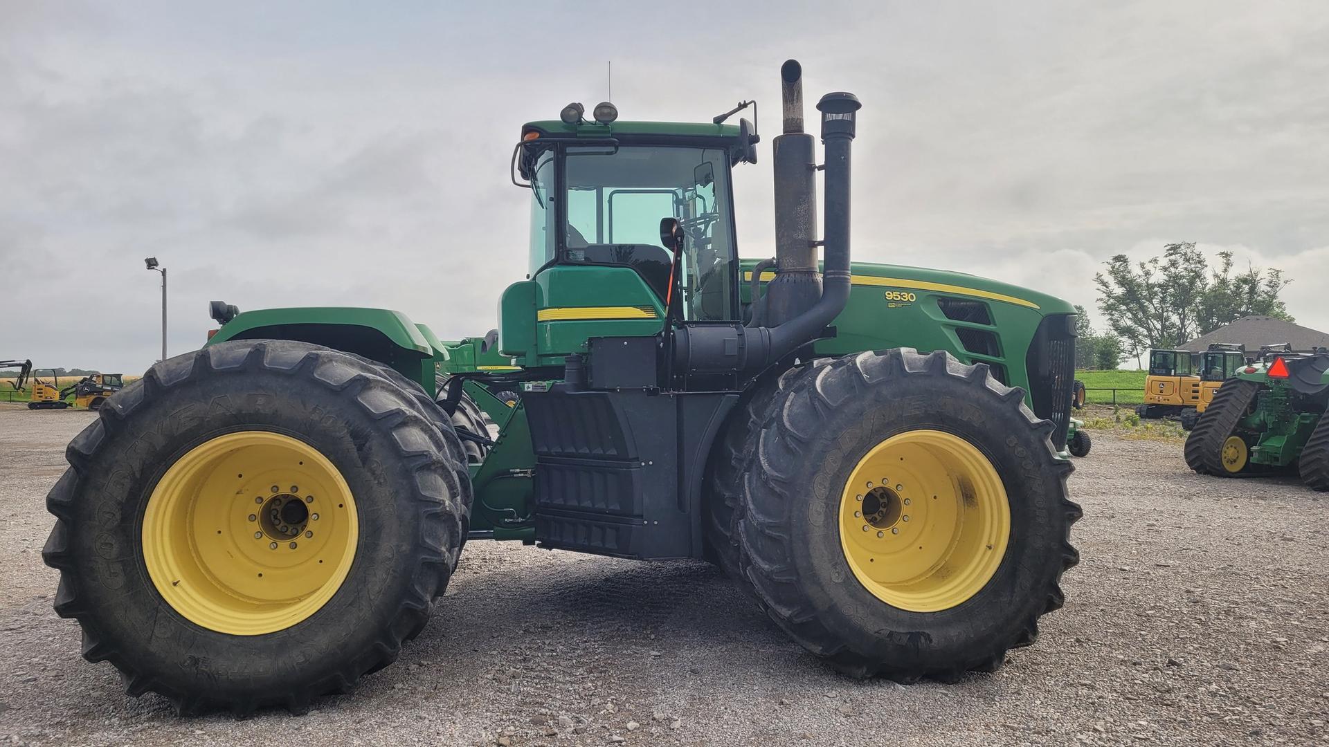 2011 John Deere 9530