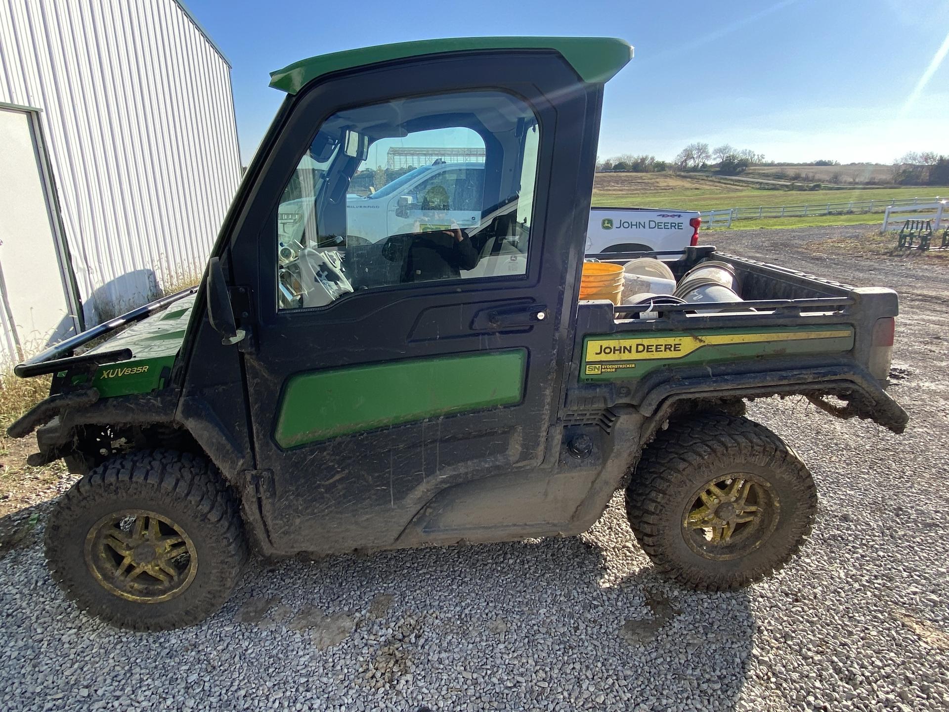 2023 John Deere XUV 835R