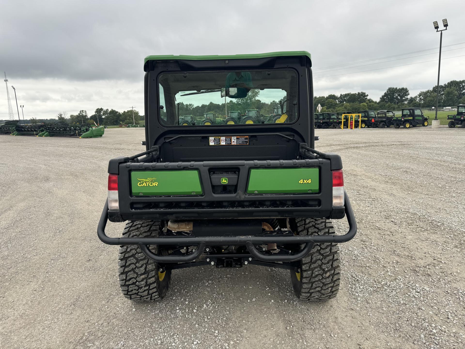 2023 John Deere XUV 835R