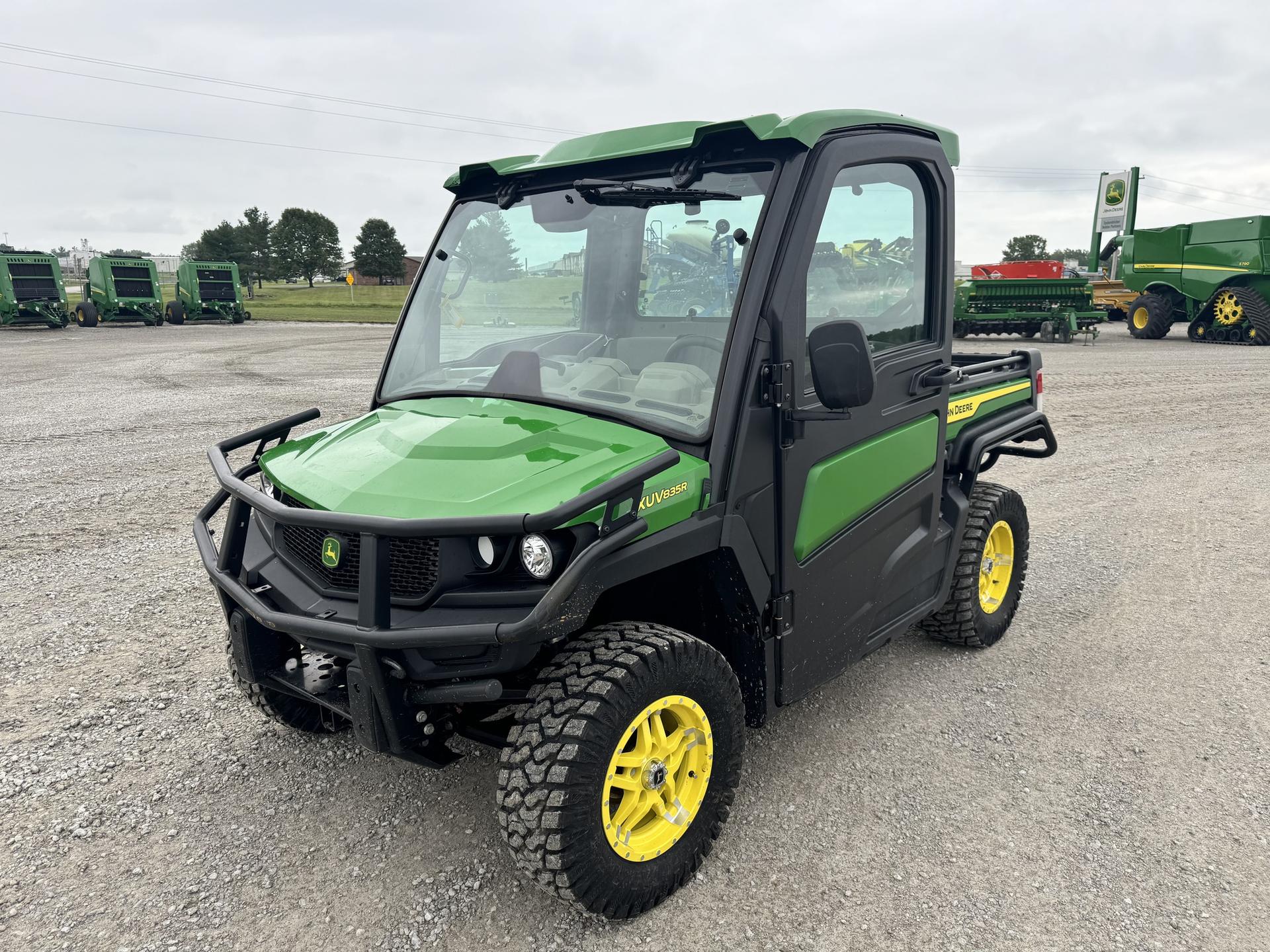 2023 John Deere XUV 835R