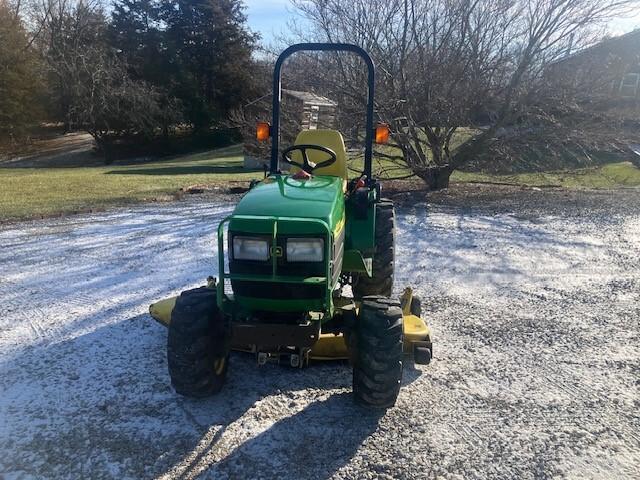 2001 John Deere 4100 Image