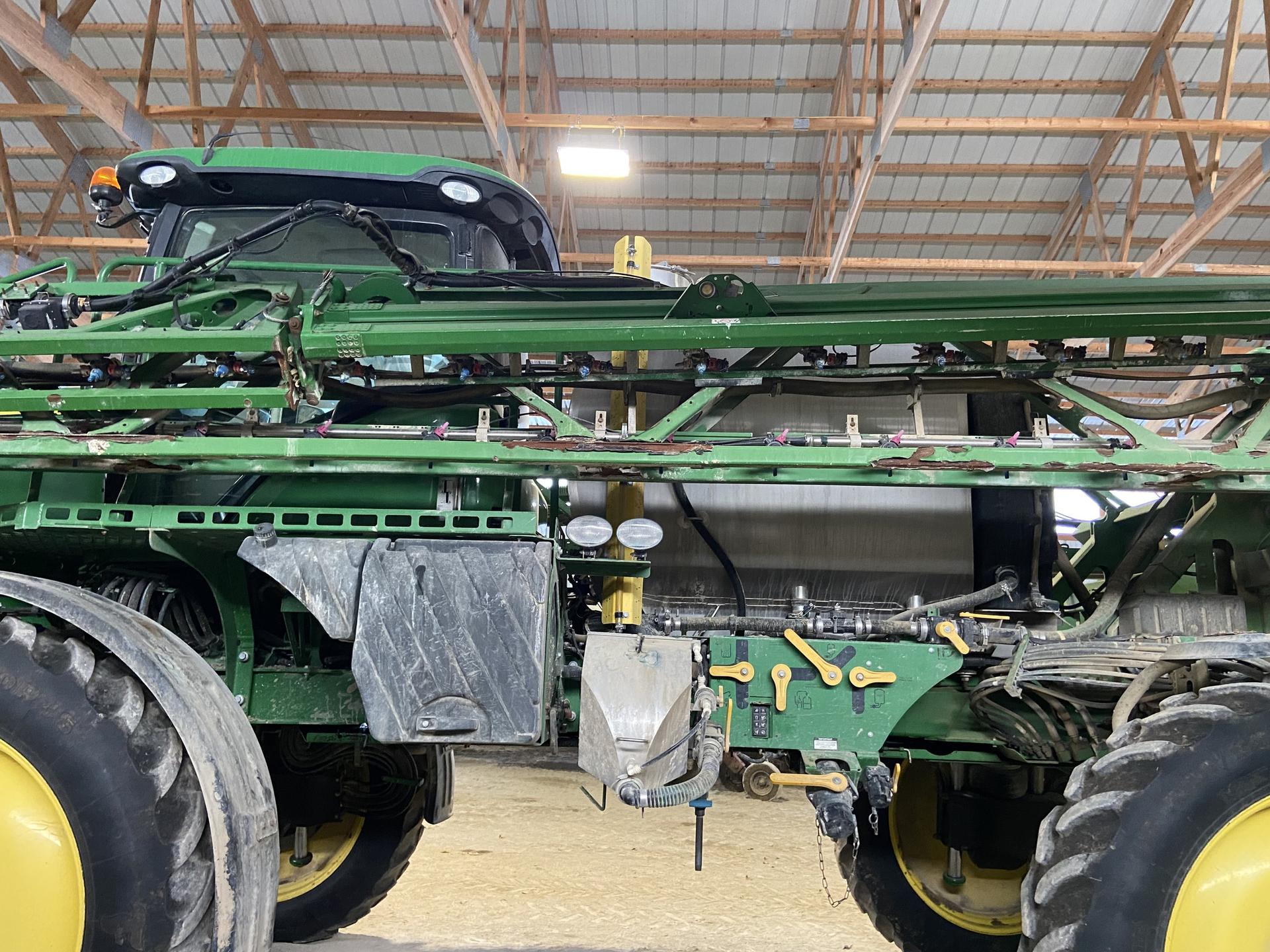 2017 John Deere R4038