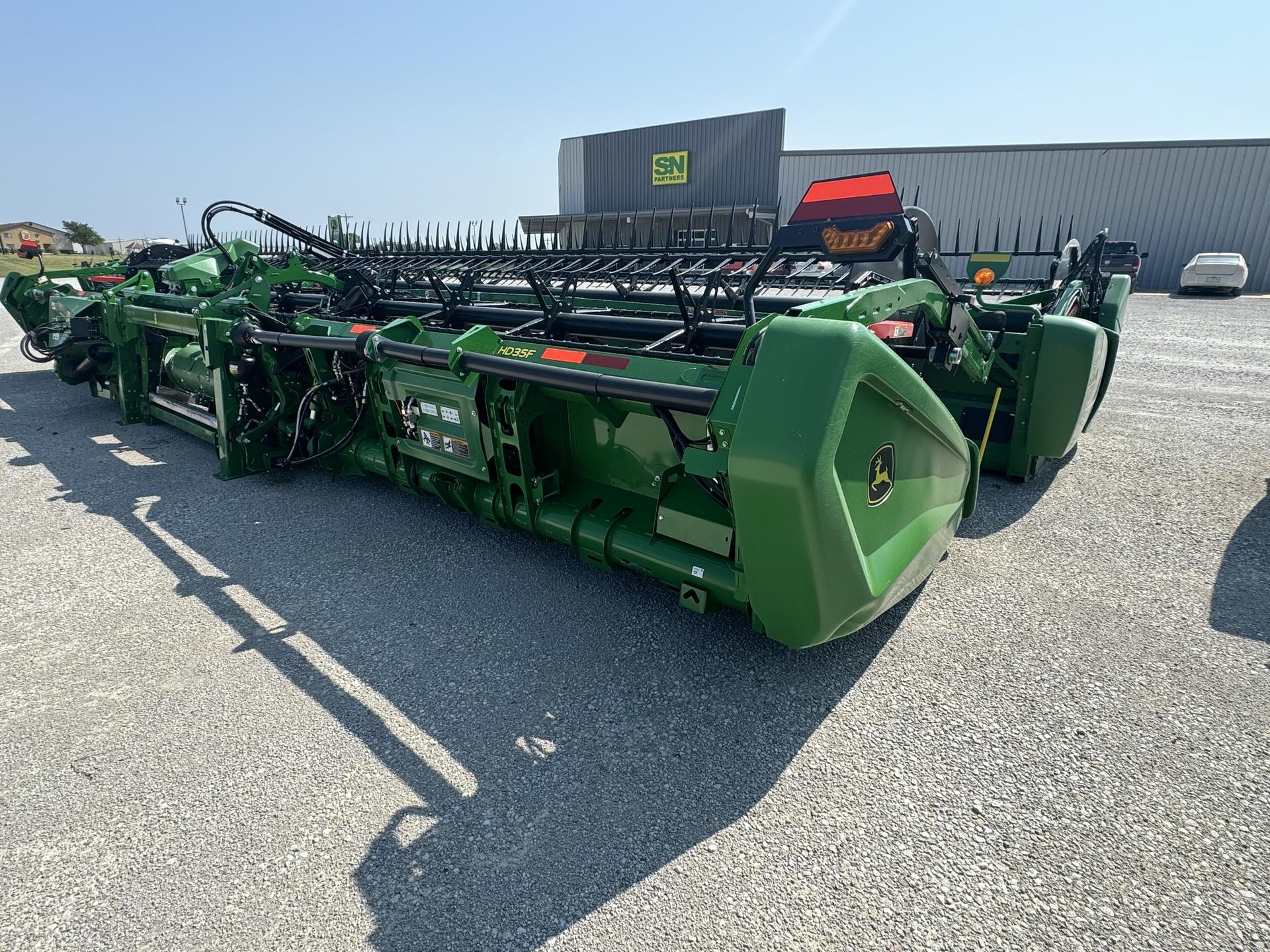 2023 John Deere HD35F