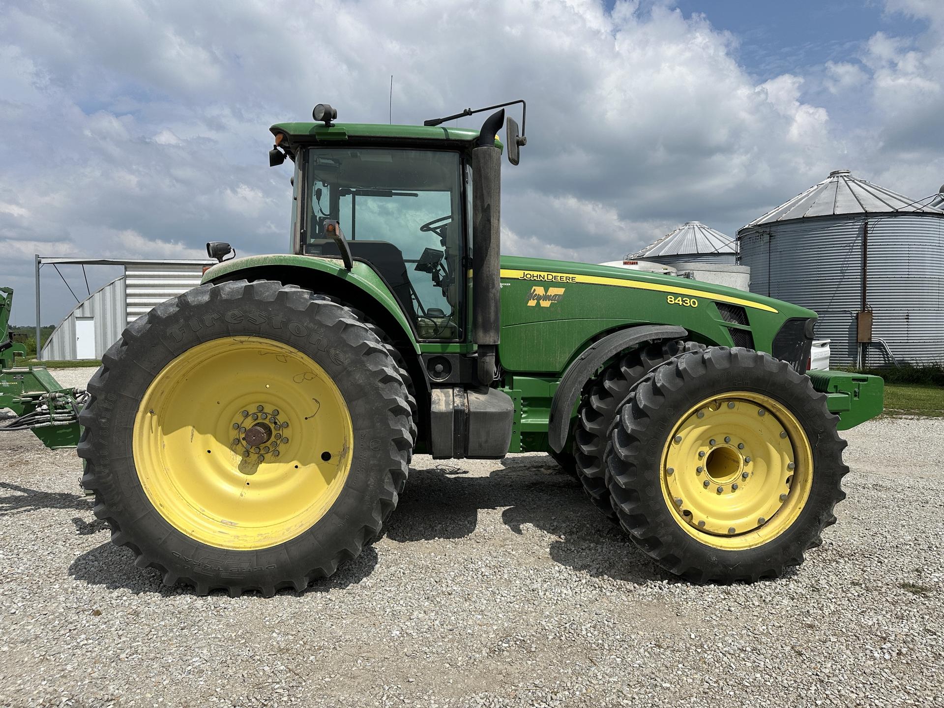 2009 John Deere 8430