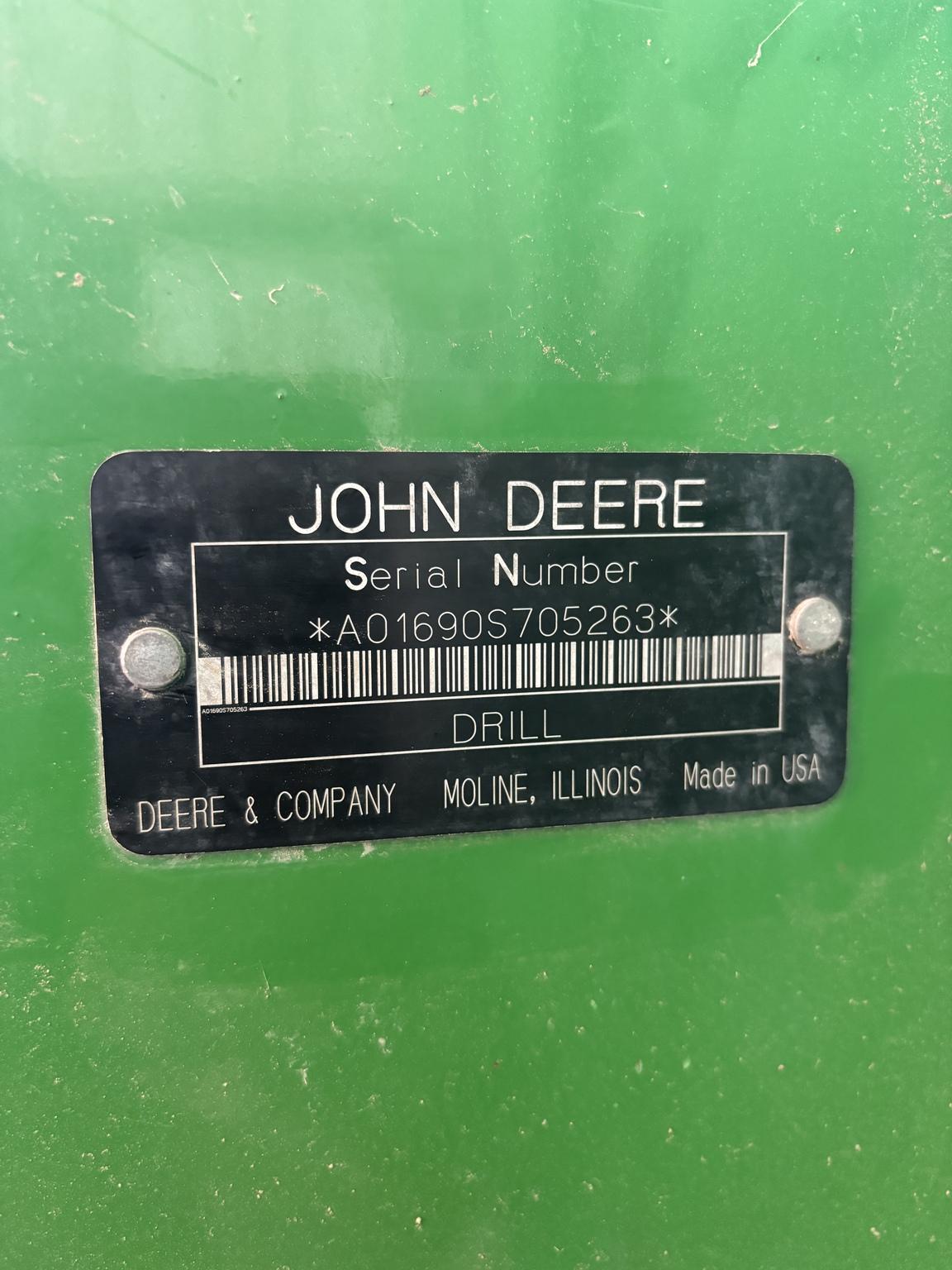 2004 John Deere 1690 Image