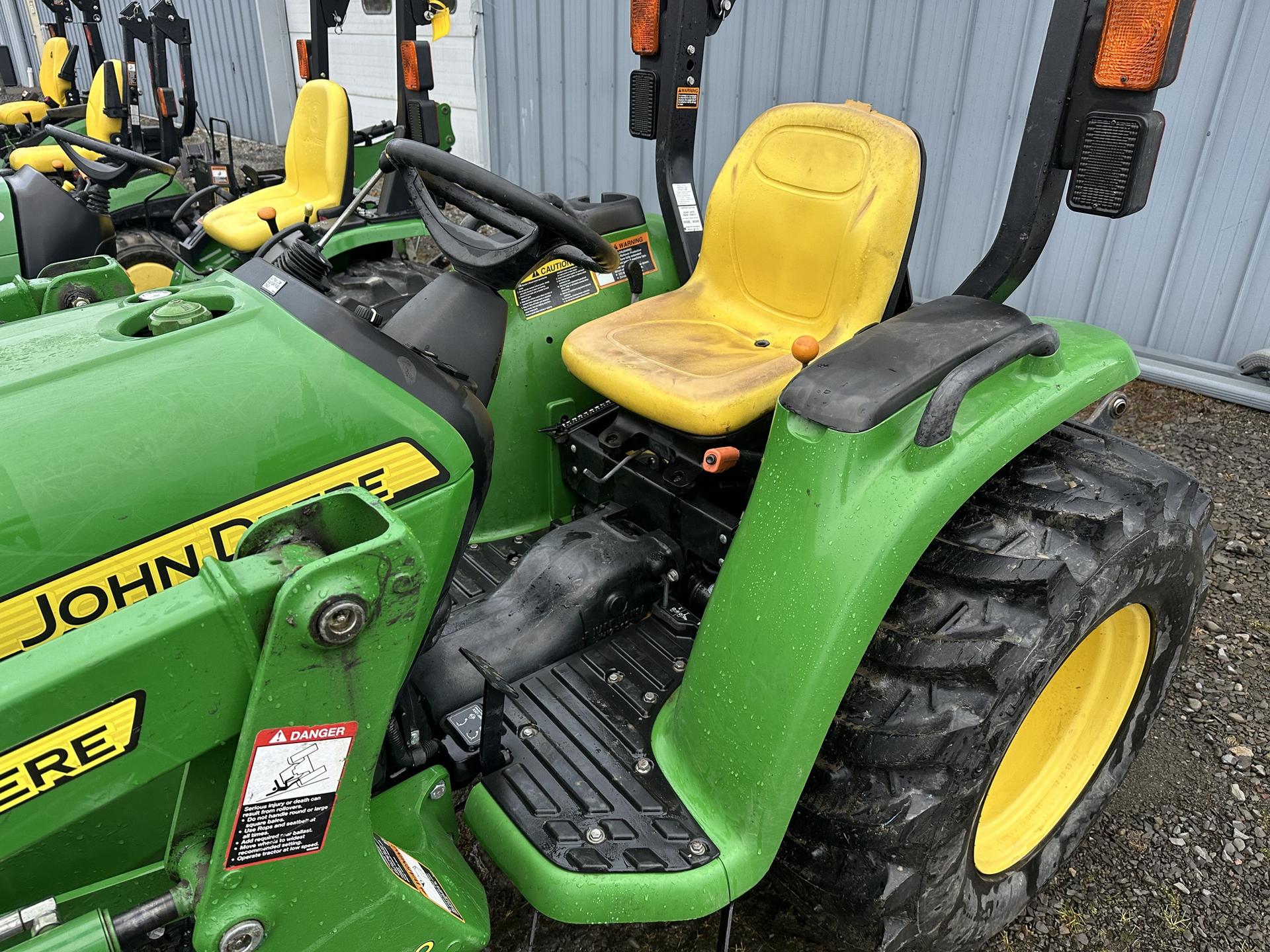 2015 John Deere 3038E