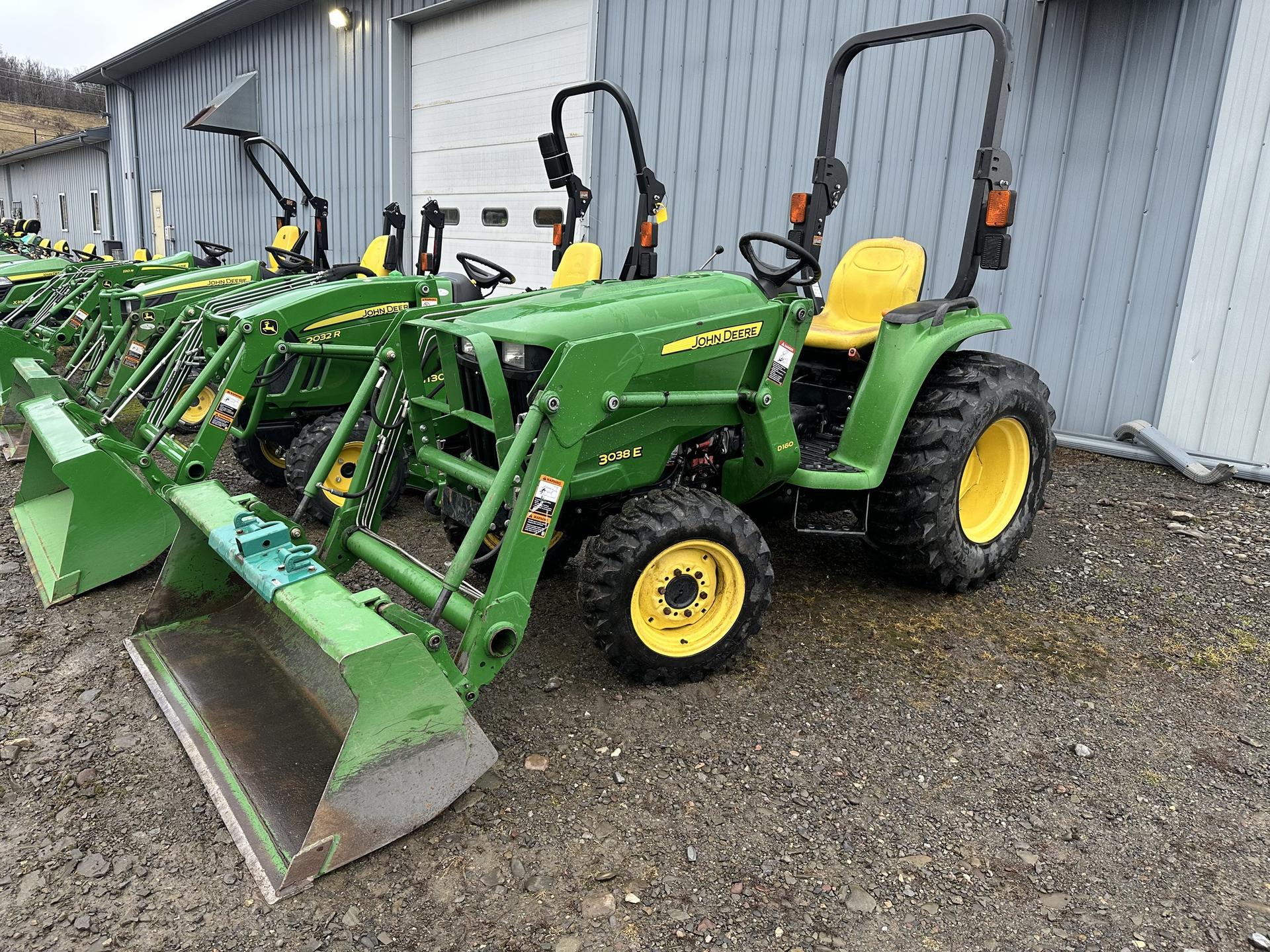 2015 John Deere 3038E Image