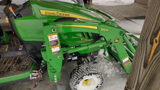 2020 John Deere 1025R Image