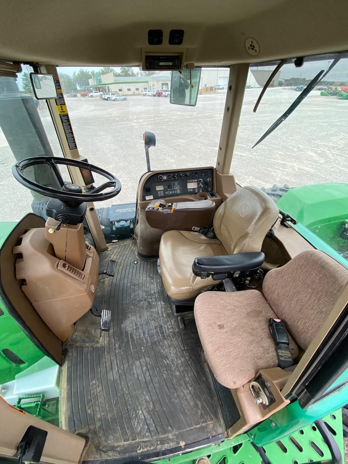 2011 John Deere 9230