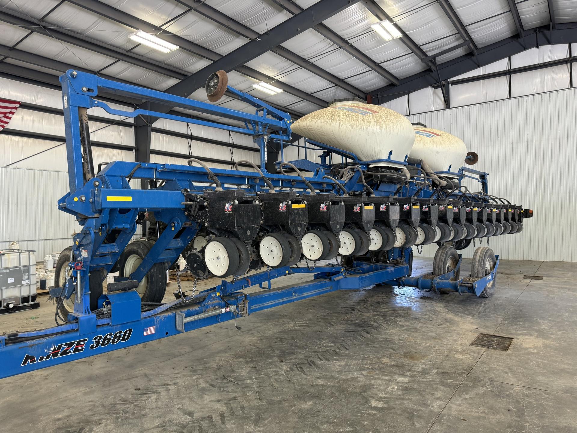 2014 Kinze 3660