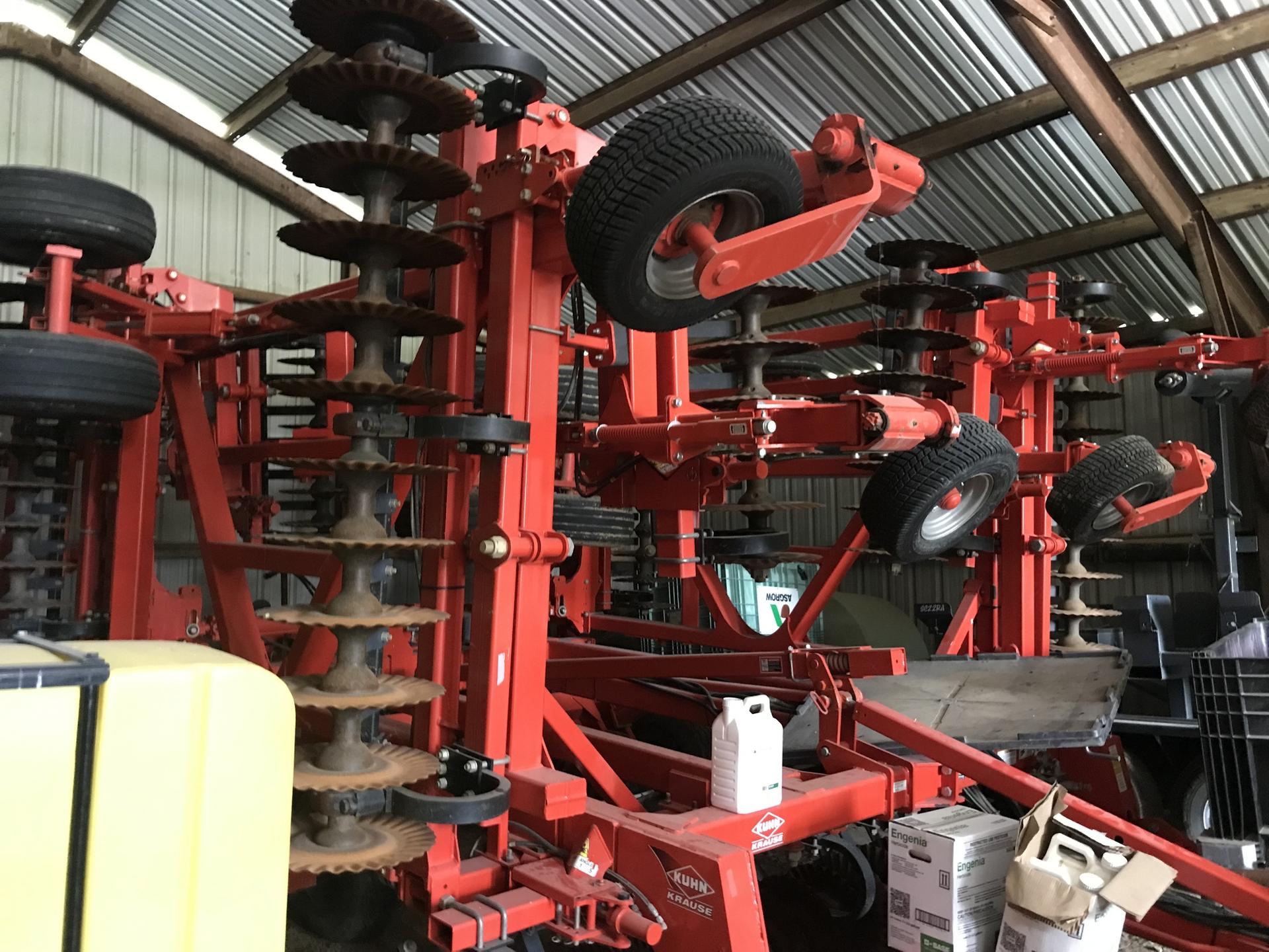 2015 Kuhn Krause 8000