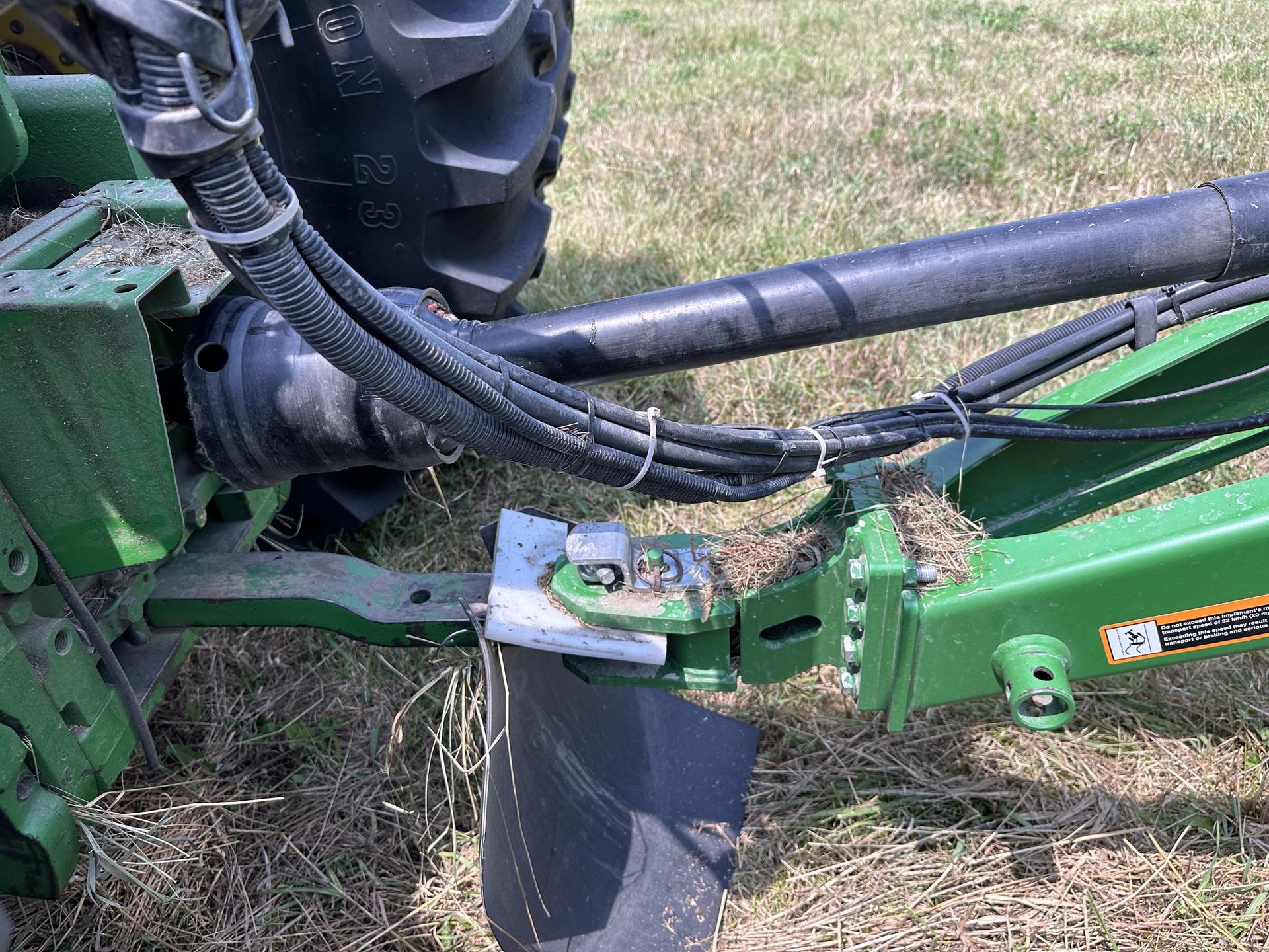 2019 John Deere 560M