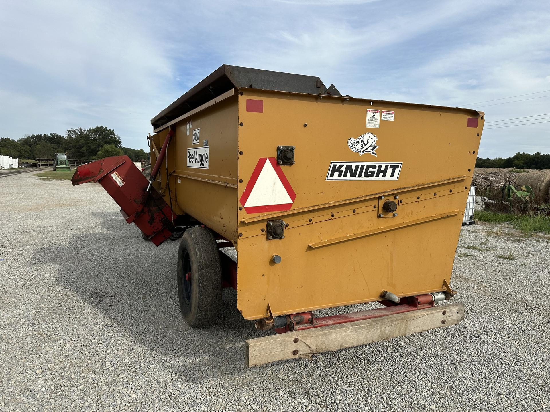 1997 Knight RA3300