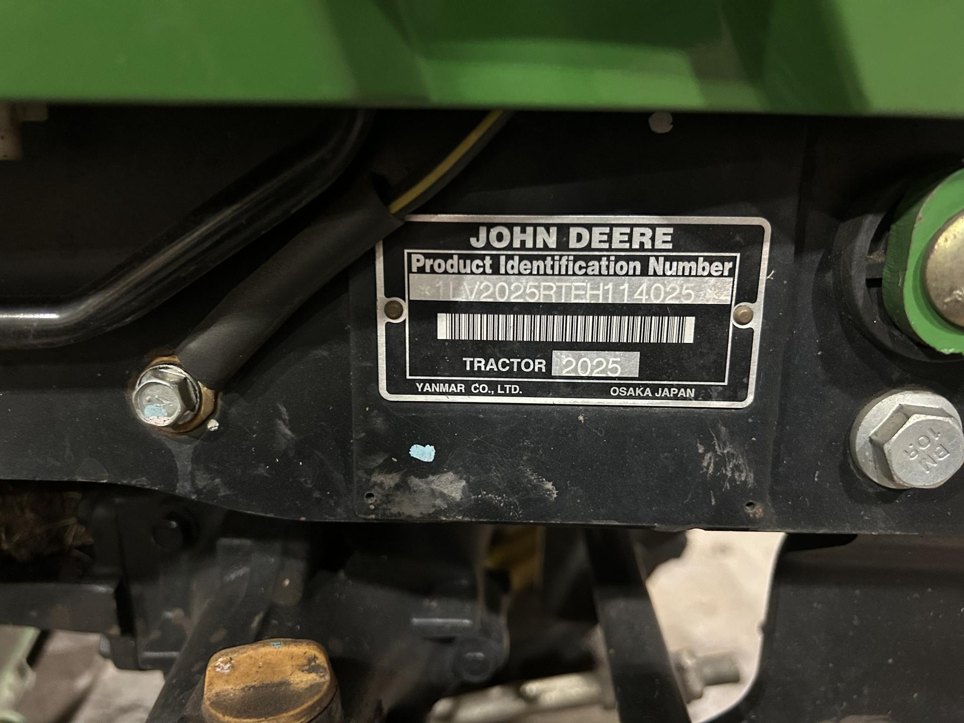 2014 John Deere 2025R Image