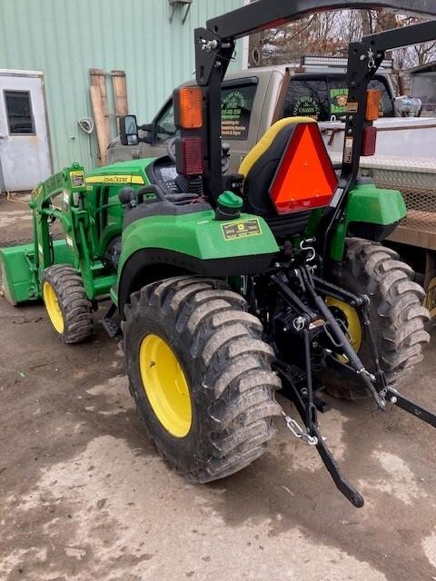 2018 John Deere 2032R