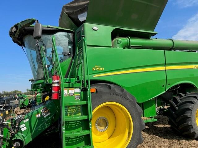 2023 John Deere S790