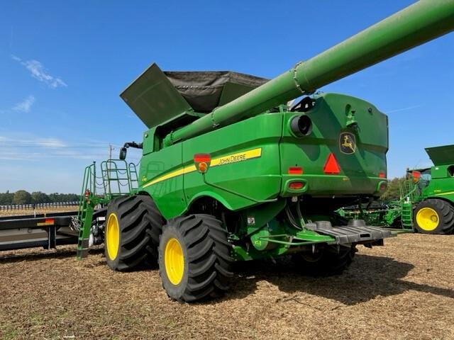 2023 John Deere S790