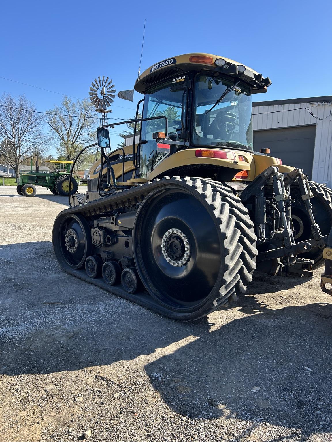 2013 Challenger MT765D