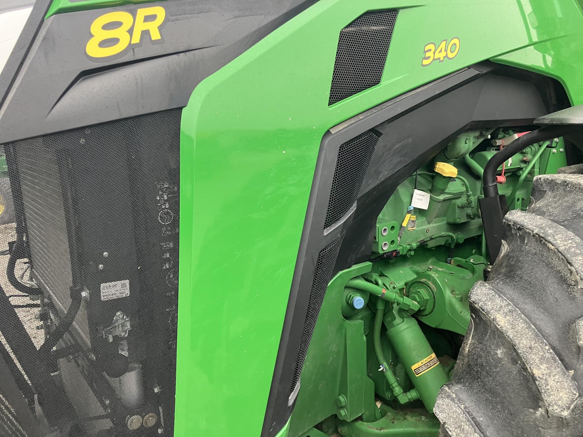 2022 John Deere 8R 340 Image