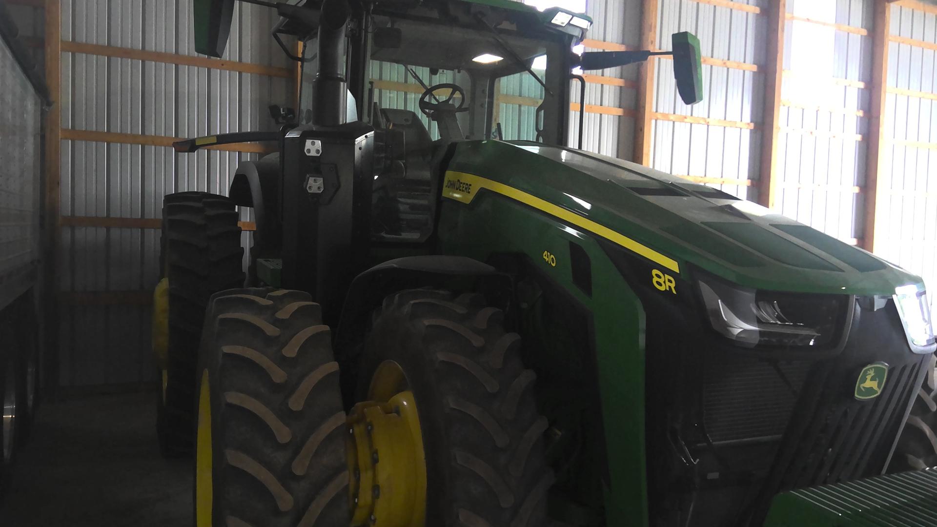 2023 John Deere 8R 410