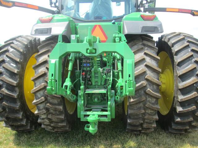 2023 John Deere 8R 340