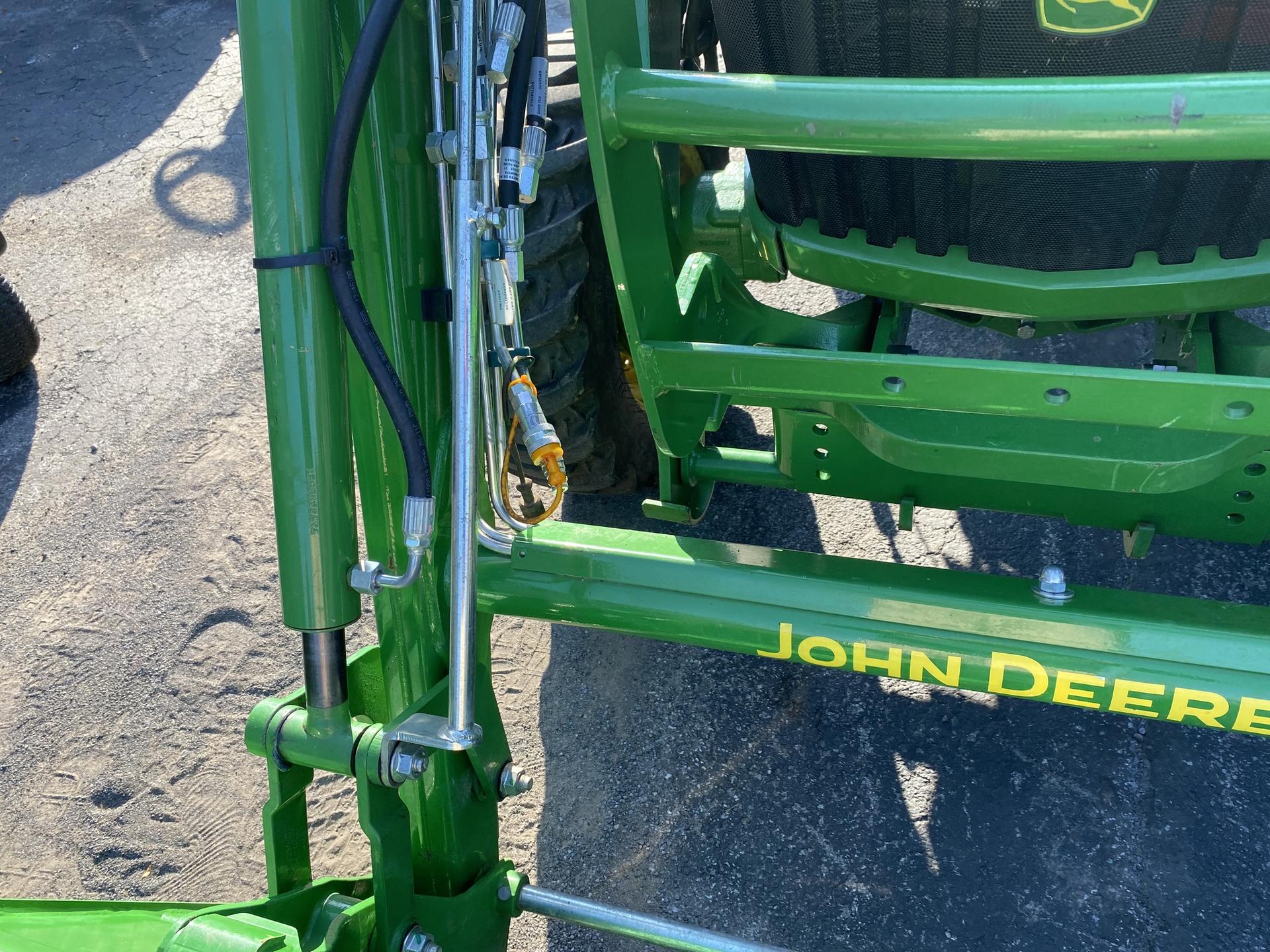 2022 John Deere 3039R