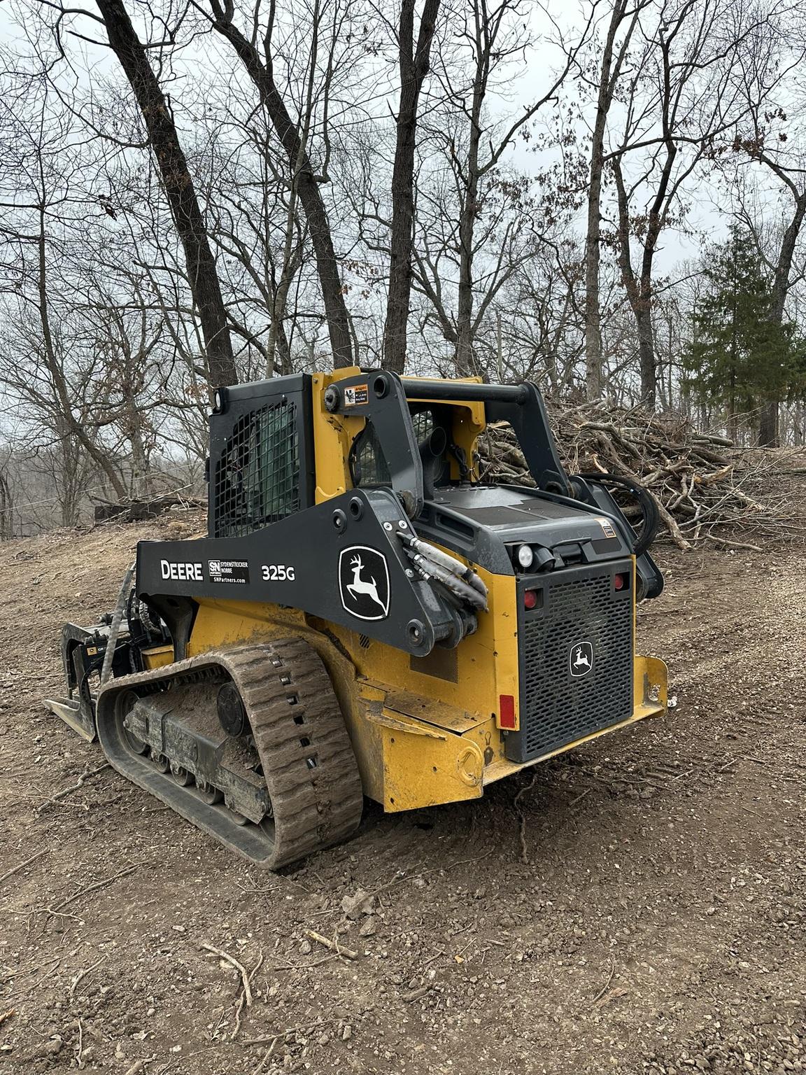 2021 John Deere 325G