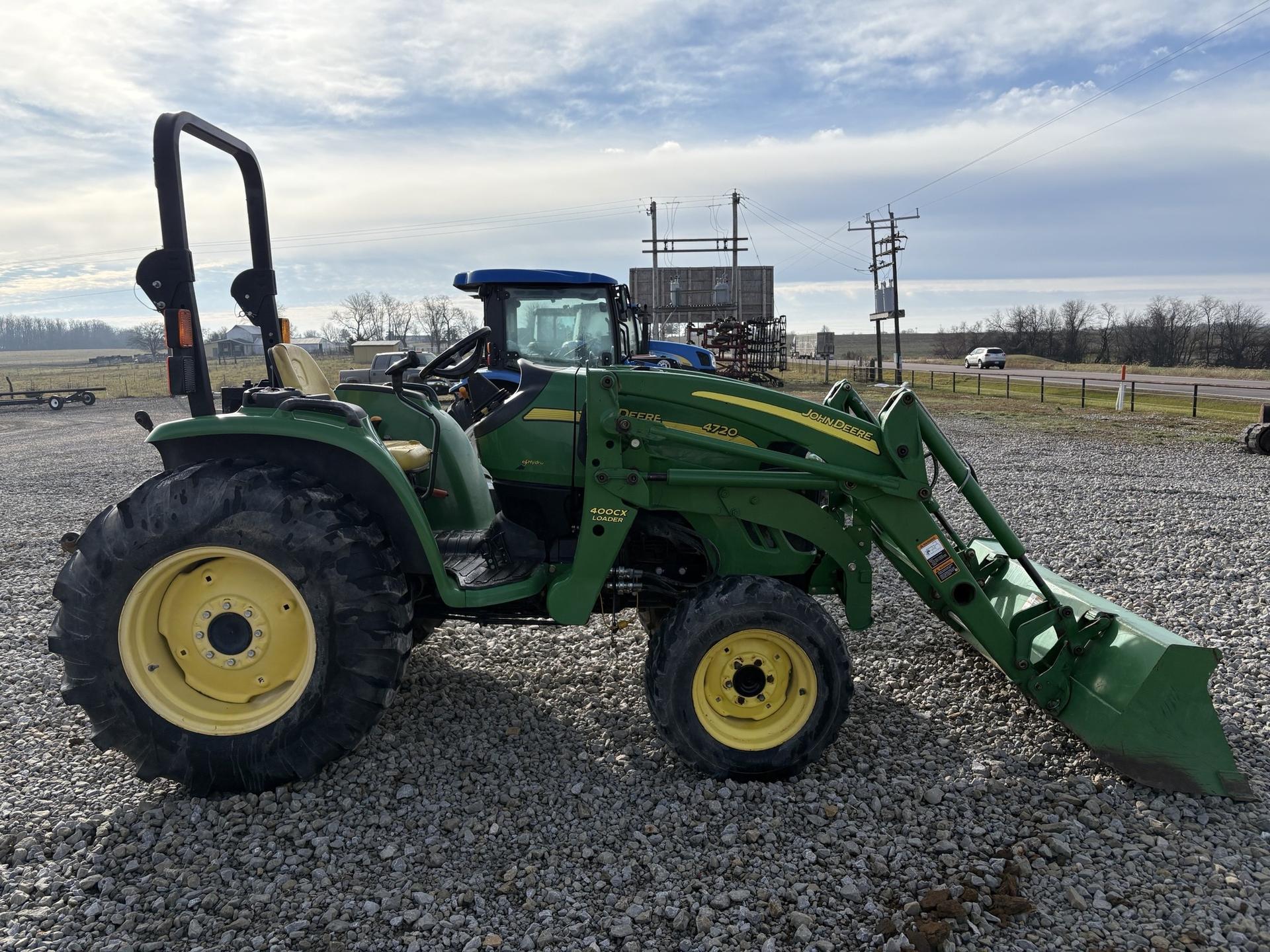 2012 John Deere 4720 Image