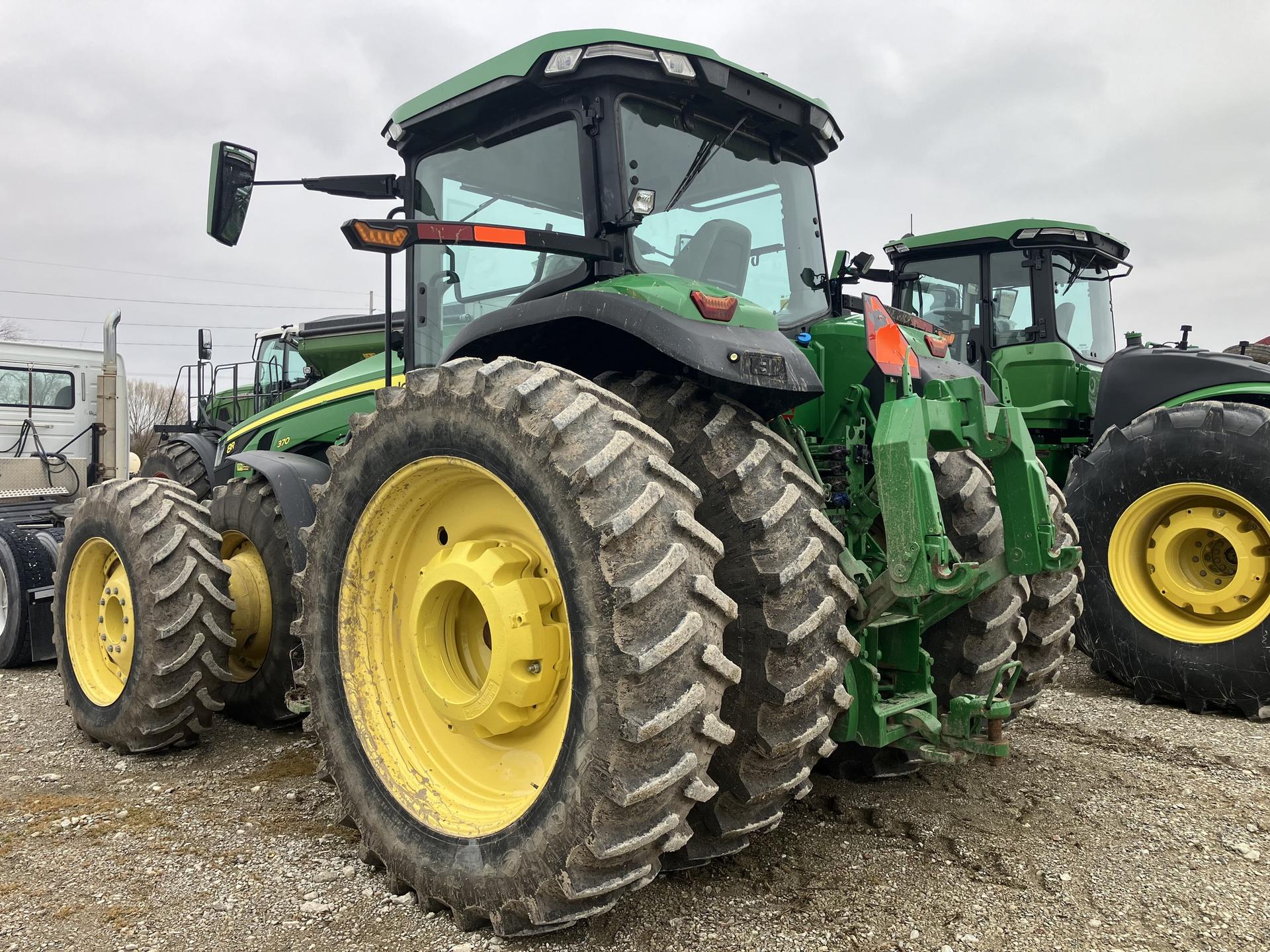 2020 John Deere 8R 370 Image