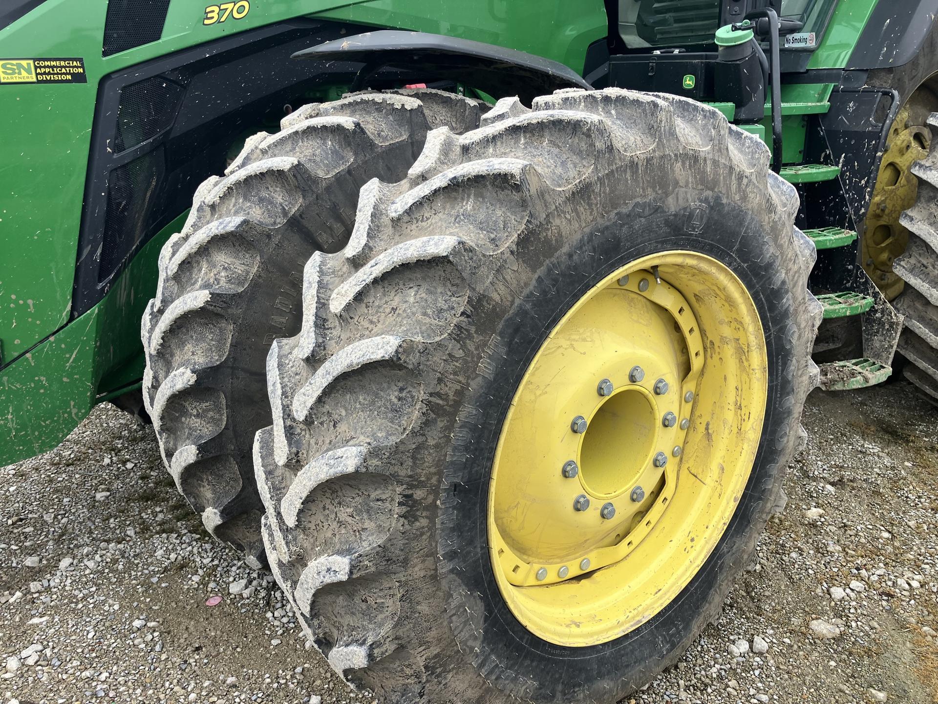 2020 John Deere 8R 370 Image