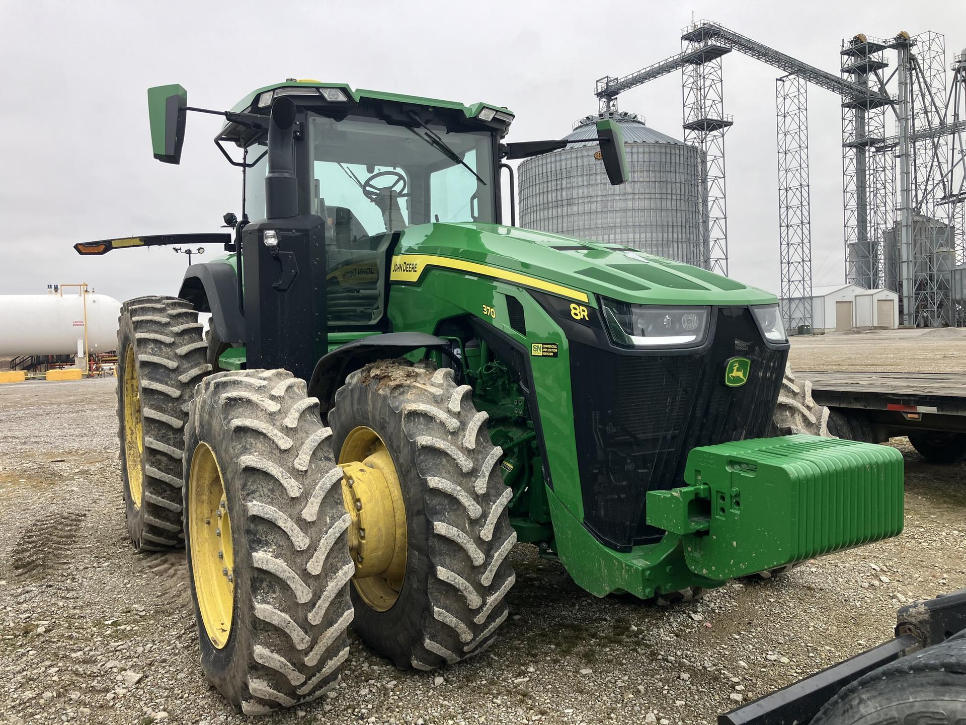 2020 John Deere 8R 370 Image