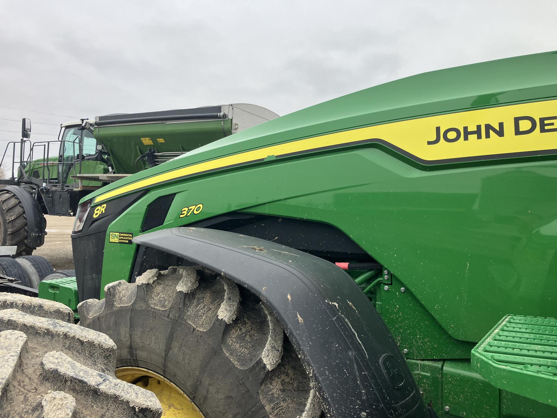 2020 John Deere 8R 370 Image