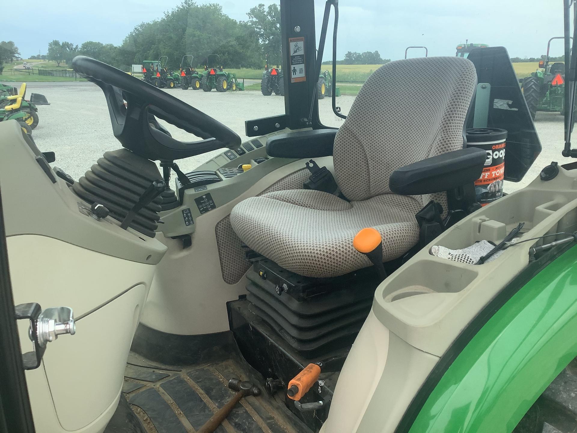 2019 John Deere 4066R