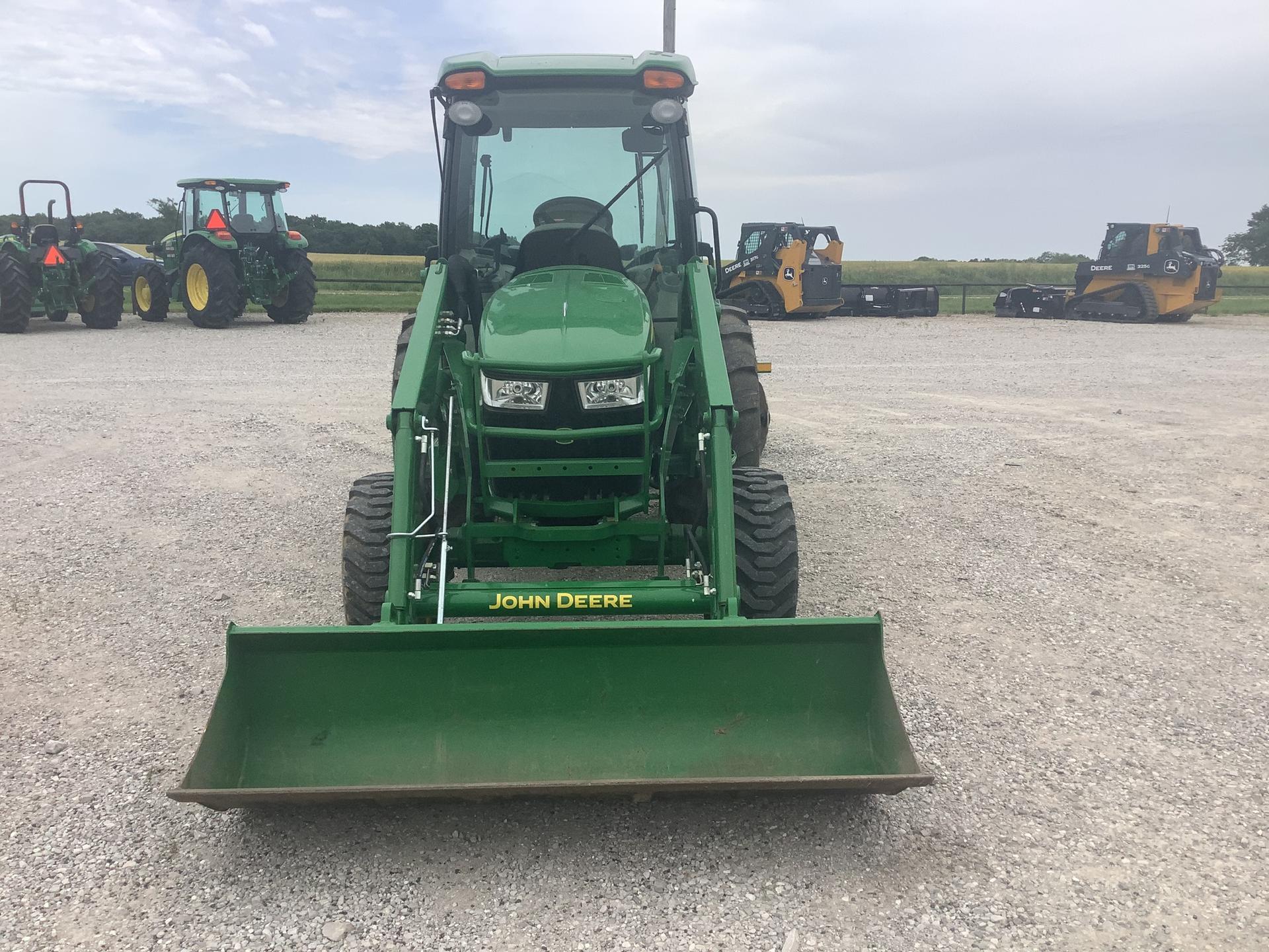 2019 John Deere 4066R