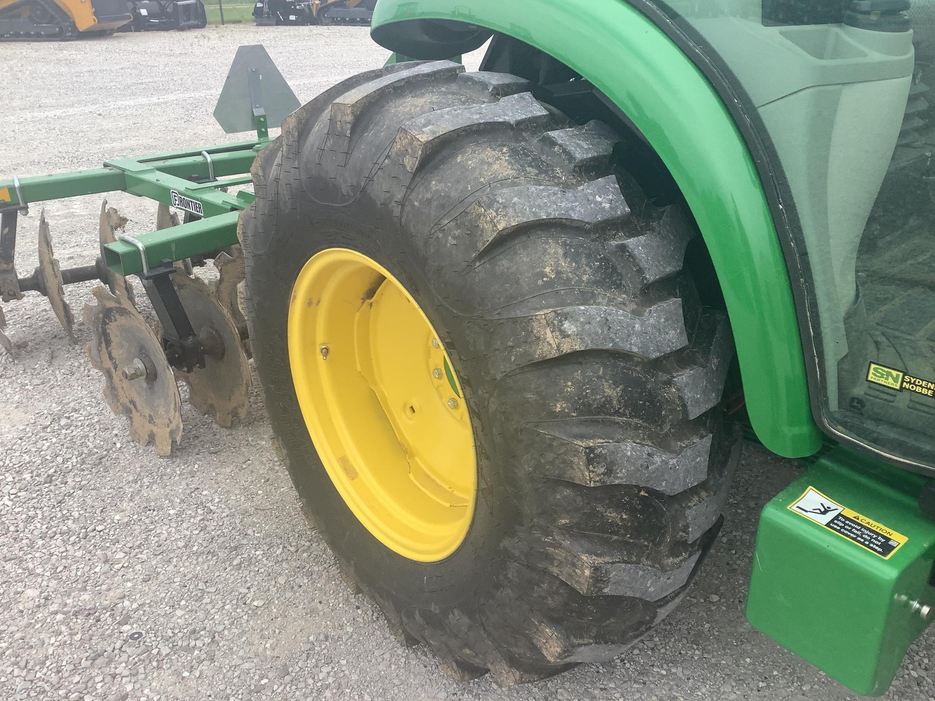 2019 John Deere 4066R