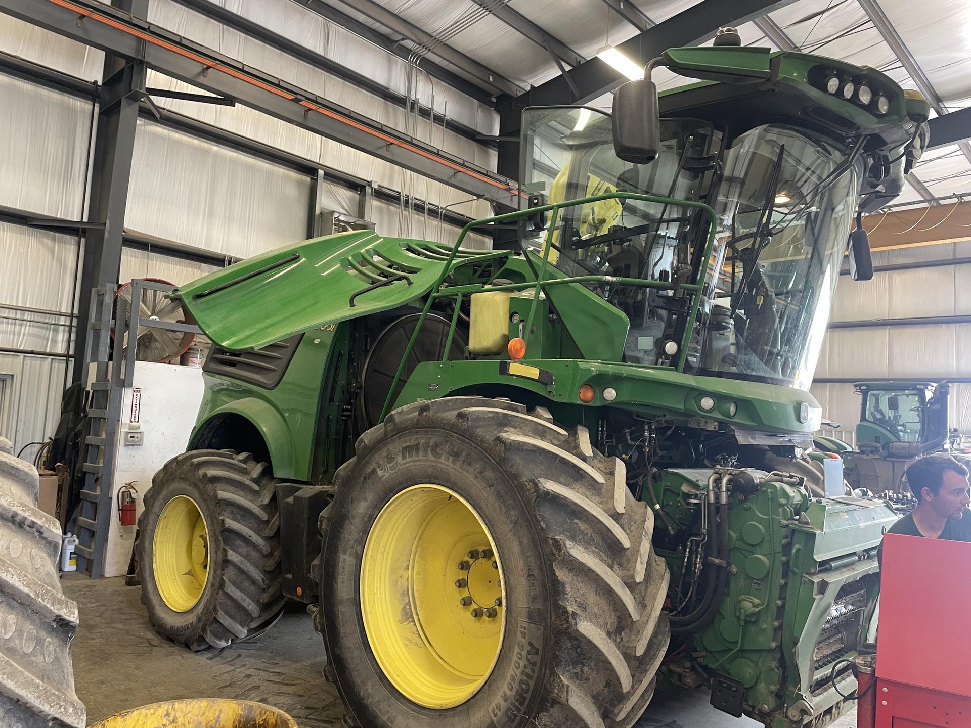 2020 John Deere 9900