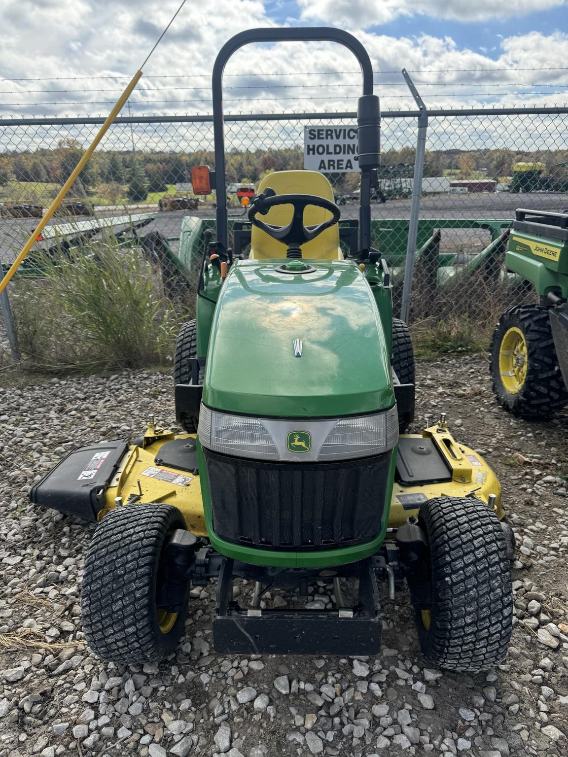 2010 John Deere 2305