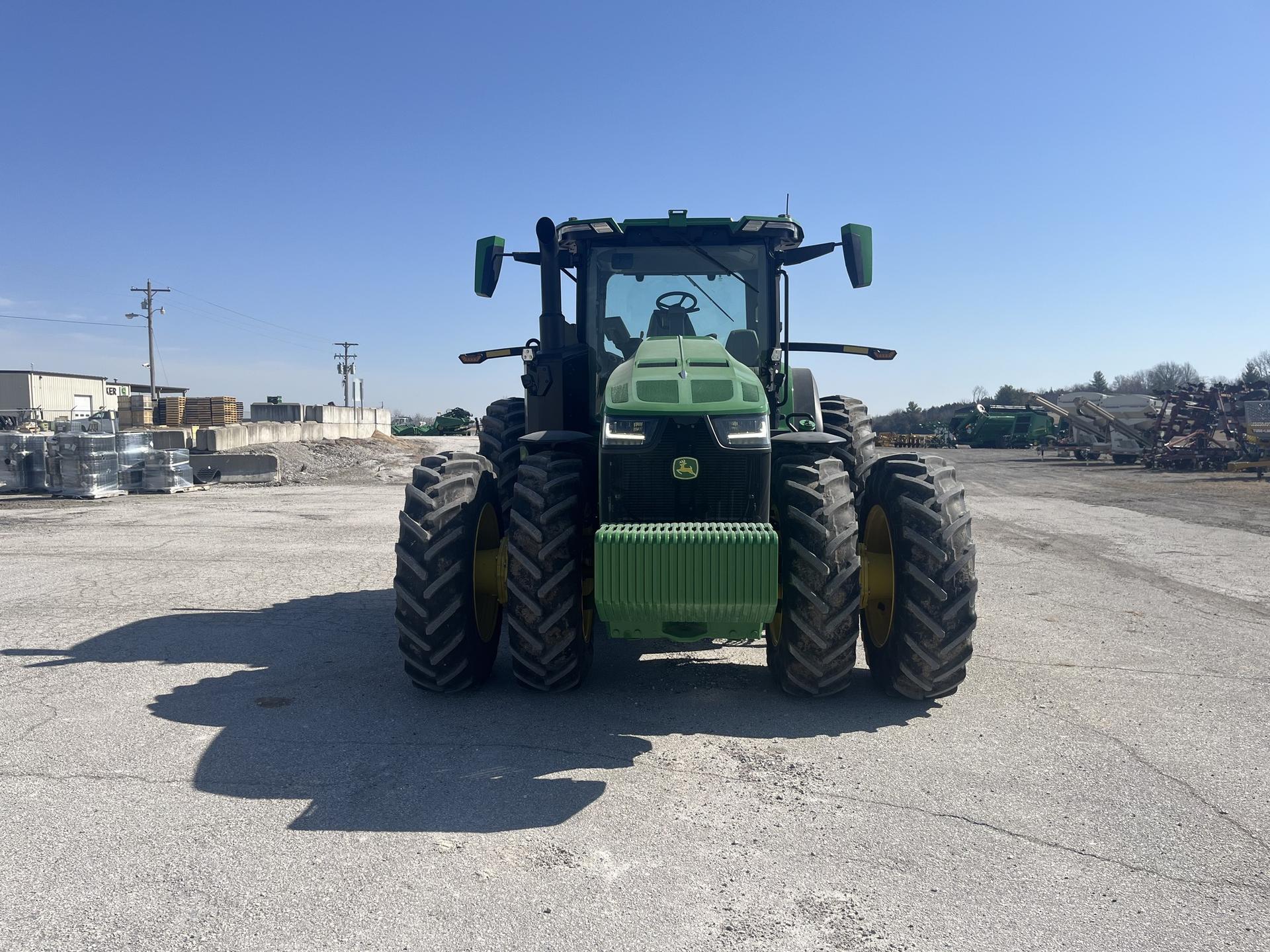 2023 John Deere 8R 340