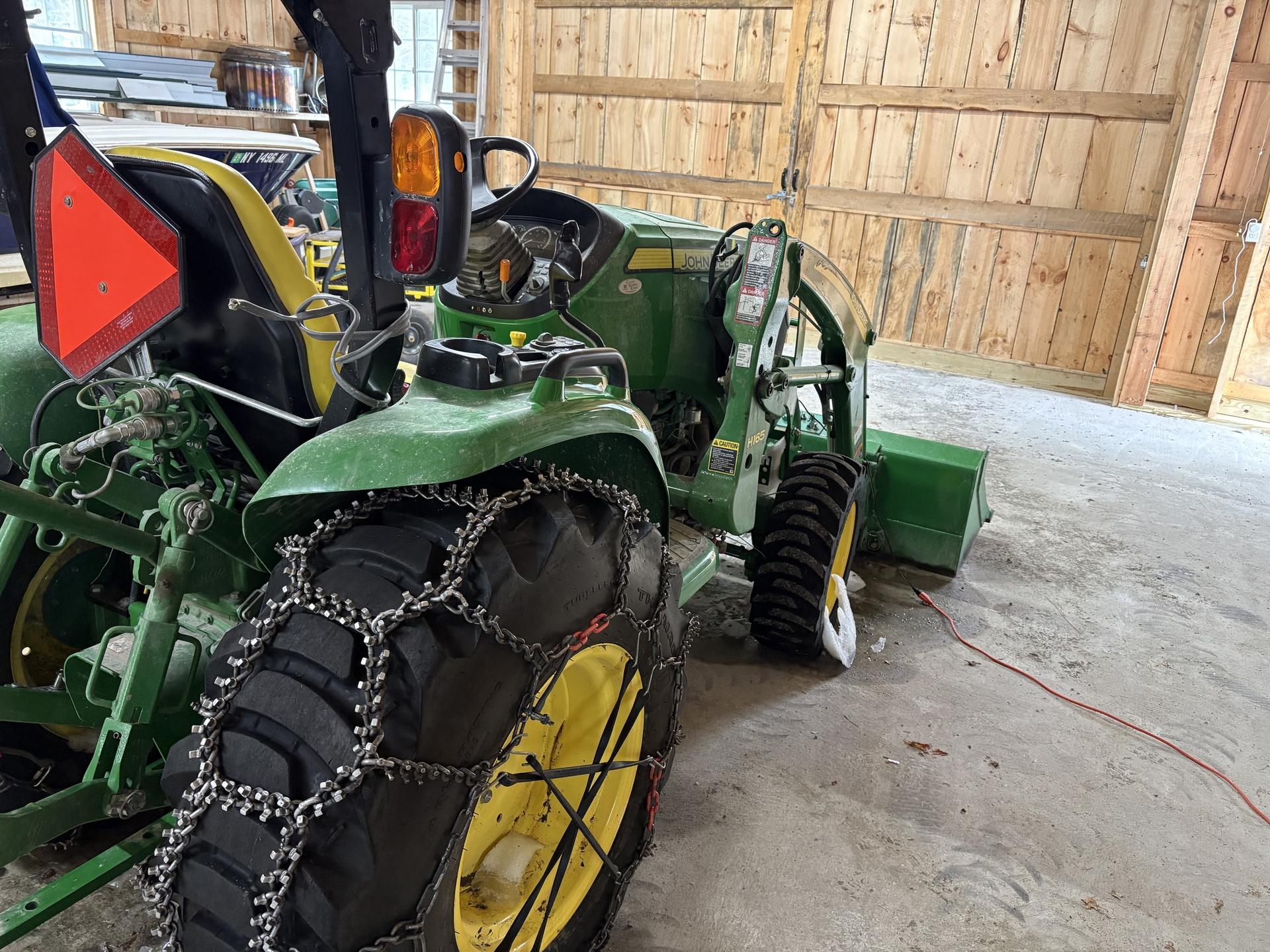 2017 John Deere 3046R Image