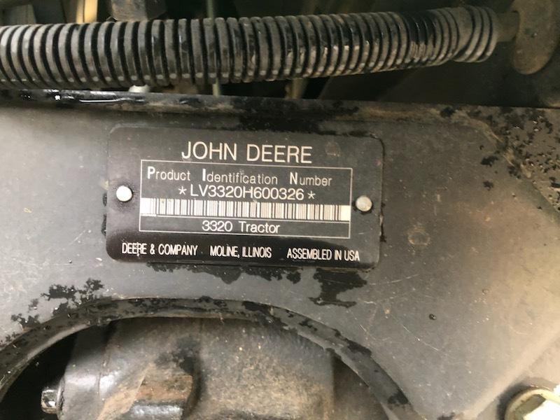 2010 John Deere 3320