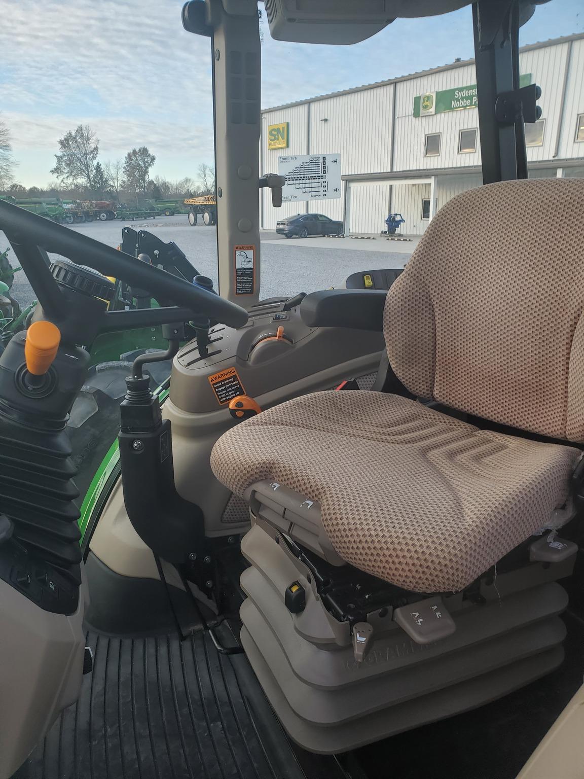 2022 John Deere 6120E